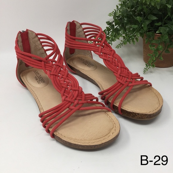 adam tucker by me too sandals